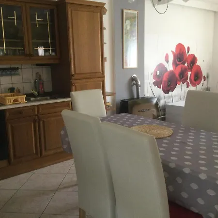 度假居 Sueti Nyaralo